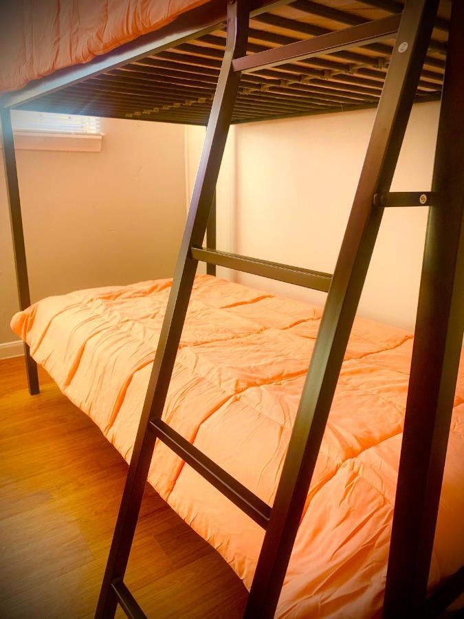 Shuteye Hostel Houston Exterior photo